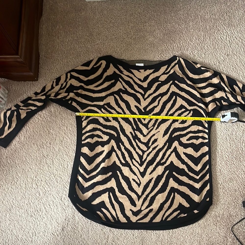 Cabi Dani pullover size Medium